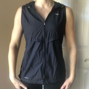 Lightweight running vest